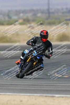 media/Mar-24-2025-Moto Forza (Mon) [[57ce5c5cff]]/2-Intermediate Group/Session 2 Turn 11/